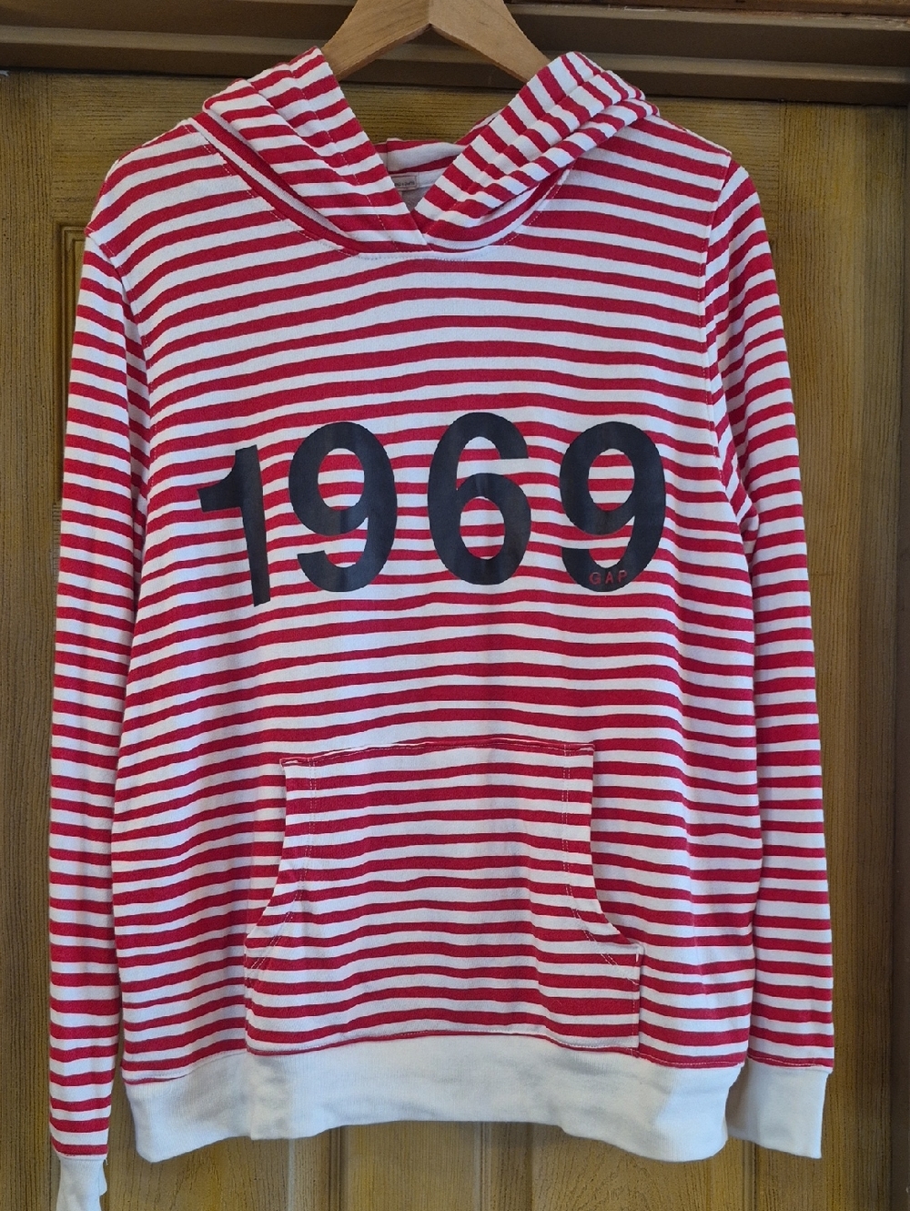 Gap Long Sleeve Hoodie With Pocket Pouch Red White Striped 1969 Vinyl Decal XL